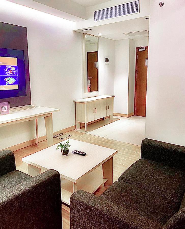 Harper Palembang By Aston Hotel Екстериор снимка