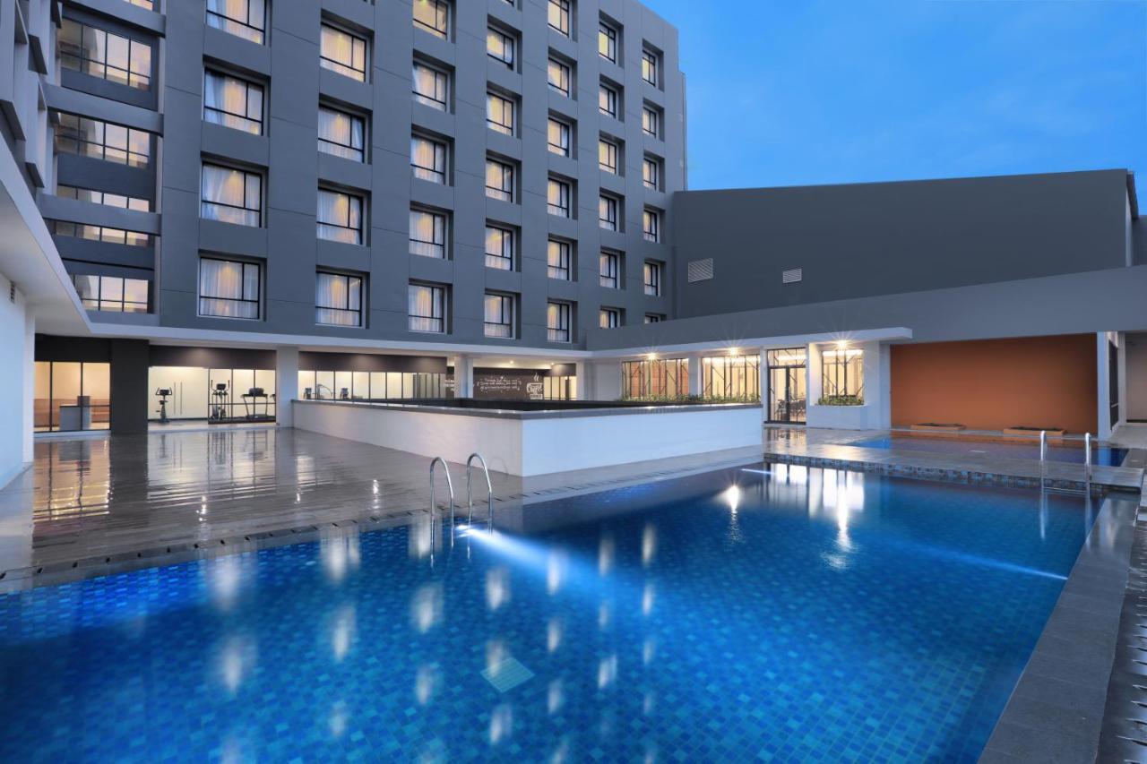 Harper Palembang By Aston Hotel Екстериор снимка